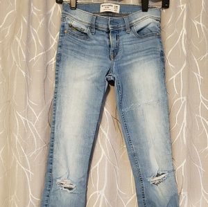 Girls Abercrombie distressed skinny Jeans
